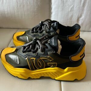 Brand New Dolce & Gabbana Sneakers Bassa in Black & Yellow
